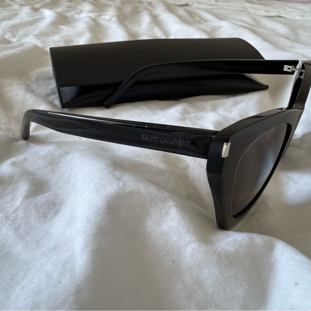 Saint Laurent oversized cat eye sunglasses - Picture 3 of 6
